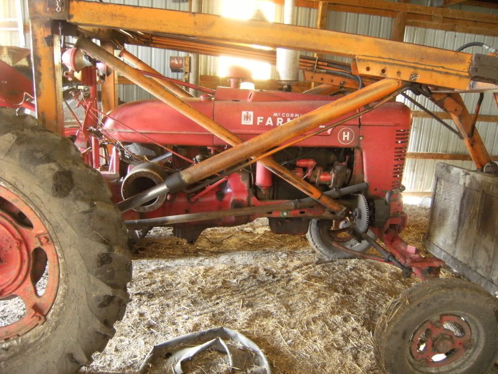 dating my farmall h Joe's farmall m site me cutting brush with the farmall m and a bush hog squealer my farmall m is a 1949 model and in decent condition for its age. dating my farmall h Joe's farmall m site me cutting brush with the farmall m and a bush hog squealer my farmall m is a 1949 model and in decent condition for its age.