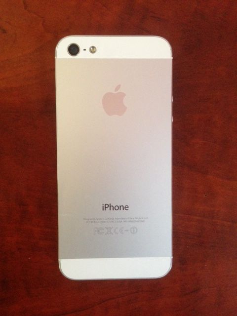 Iphone 5 White Cho AE Kỹ Thuật - 1