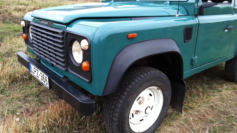  photo 1988LandRoverDefender90Diesel018.jpg