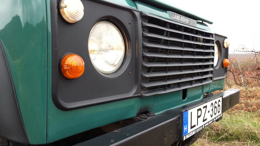  photo 1988LandRoverDefender90Diesel020.jpg