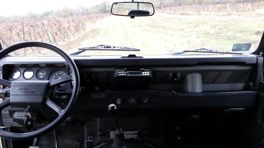  photo 1988LandRoverDefender90Diesel036.jpg